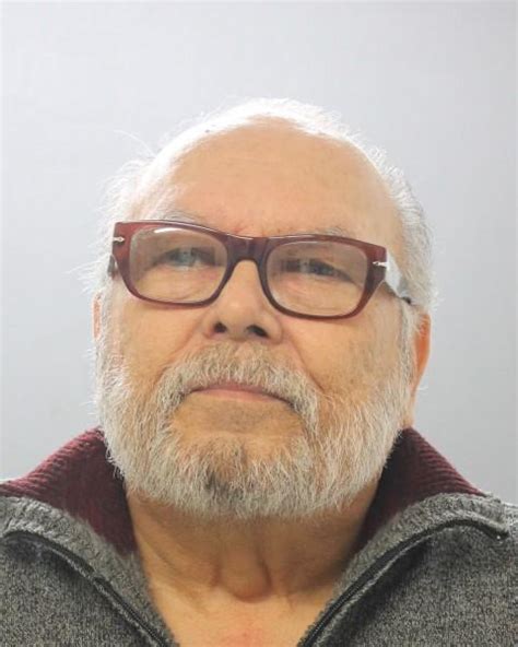 Ronald Gincastro Sex Offender In West Warwick RI 02893 RI8180047