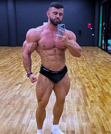 Hot Muscle Studs On Twitter Https T Co Mazai2HGCj Twitter