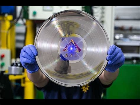 Como é Fabricado um Disco de Vinil Visita na Vinil Brasil fábrica de