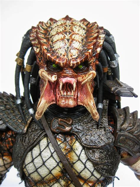 DeSMOnd Collection Hot Toys City Hunter Predator In Predator Pt