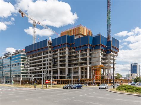 Warsaw UNIT, a Rising Star