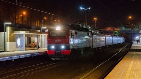 Через Курский вокзал! ЭП2К-207 с поездом №105У Оренбург - Санкт ...