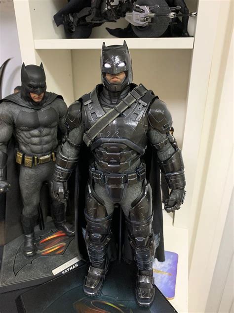 Hot Toys MMS Armored Batman Black Chrome Version 興趣及遊戲 玩具 遊戲類