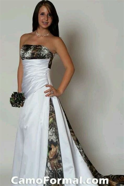 Camo Wedding Dress White And Realtree Ap Camo Wedding Dresses Camo Wedding Dress