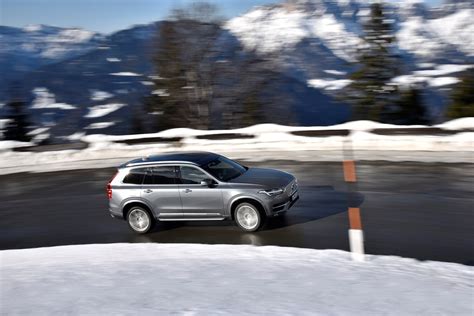 Volvo Cars announces range of updates for model year 2017 - Volvo Car ...