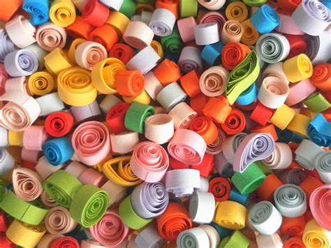 How To Make Miniature Flowers Pots And Vases In Paper Quilling