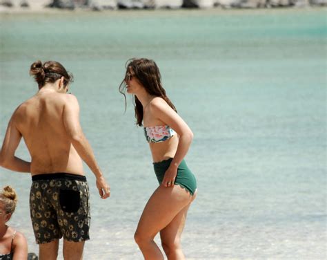 Keira Knightley Paparazzi Topless And Bikini Beach Shots Thefappening