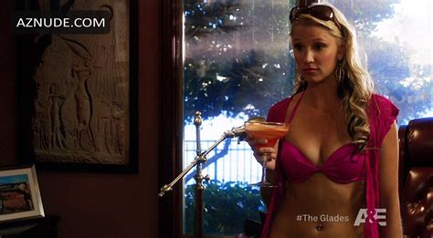 KRISTEN RENTON Nude AZNude