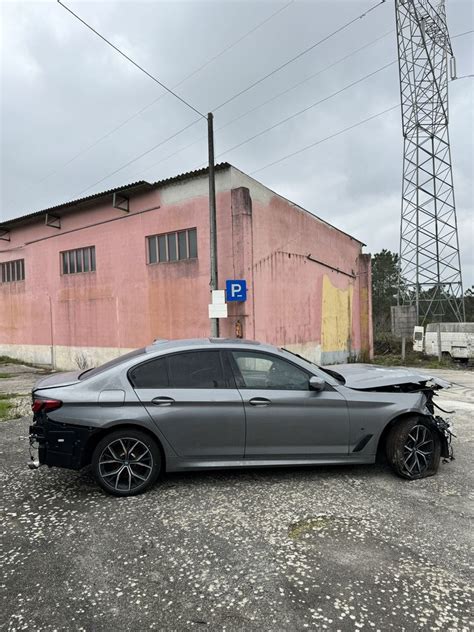 Bmw G30 Lci 545e 2023 Colmeias E Memória • Olx Portugal