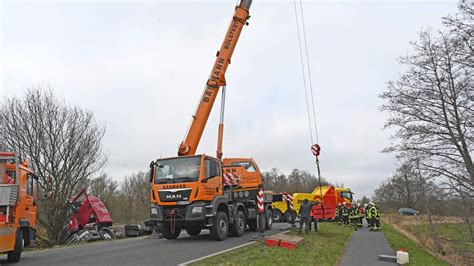 Kreisstraße nach Unfall vor Worpswede für Stunden gesperrt