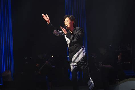 山内惠介が五大都市コンサートの東京公演を開催 3時間、全28曲の圧巻のステージを披露！