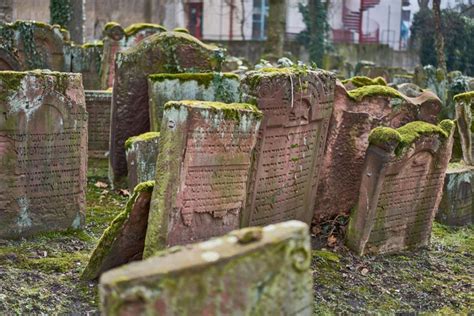 F Hrung Ber Den Alten J Dischen Friedhof Frankfurt J Disches Museum