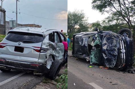 Tv Noticias Guanajuato Chocan Dos Camionetas En Carretera De