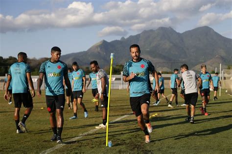 Vasco ganha moral para teste de fogo contra o Grêmio na Série B Vasco