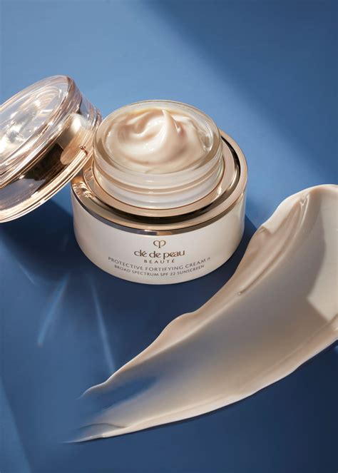 Cle De Peau Beaute Protective Fortifying Cream Spf 22 1 7 Oz Bergdorf Goodman