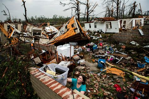 Deadly Tornadoes Tear Through Central Southern Us Abc News