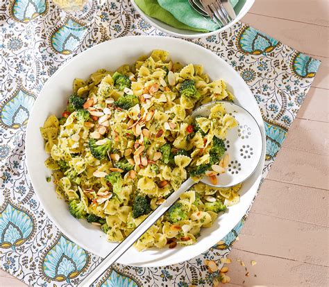 Pasta Mit Broccoli Und Thymian Mandel Pesto Annemarie Wildeisens KOCHEN