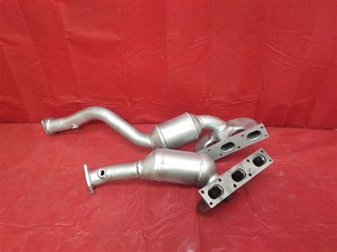 Bmw 330ci Front And Rear Manifold Catalytic Converter 30l 2001 2002