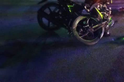 Joven Motociclista Se Accidenta En Camino Rural