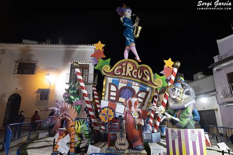 Los Monumentos De Les Falles De D Nia Ya En Pie Y A La Espera De