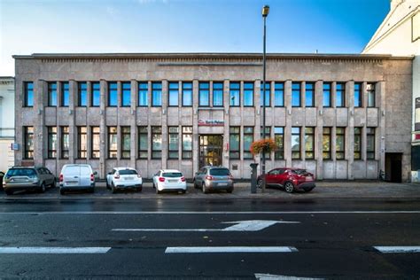 Bank Pekao sprzedaje zabytkową kamienicę w centrum Lublina Żąda za nią