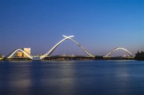 Steelpipes Swan River Pedestrian Bridge