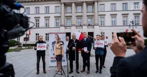 Konferencja prasowa Konfederacji z udziałem Posła Grzegorza Brauna