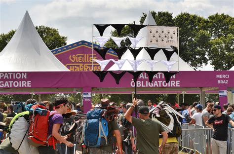 Vieilles Charrues Vers Des Solutions Pour Garantir L Avenir Du