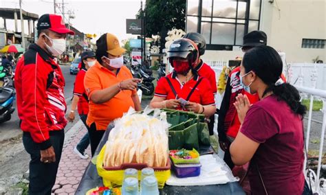 K S Cabang Denut Dan Pgri Kota Denpasar Borong Nasi Jinggo Pedagang