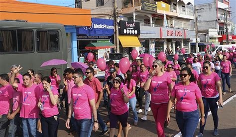 Caminhada marca o início da campanha do outubro rosa que será seguida