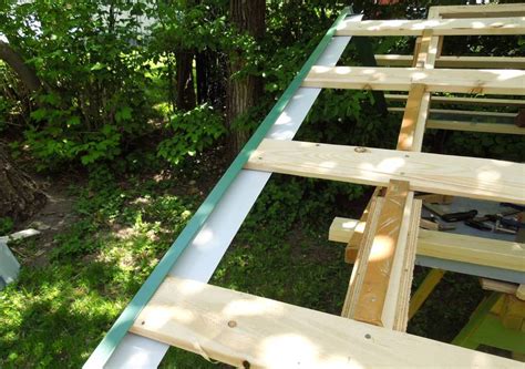 Building a shed - metal roofing