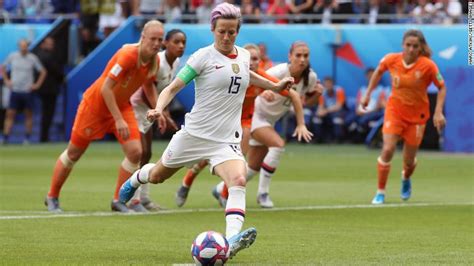 US Soccer Reaches Deal With Women S National Team In Fight For Equal