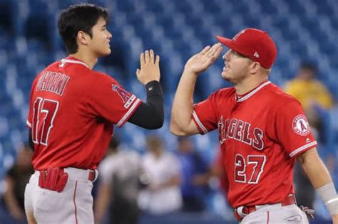 【mlb】大谷翔平を後ろからハグ！ トラウトとの2sにファン悶絶「なんてかわいいの」 野球 スポーツブル スポブル