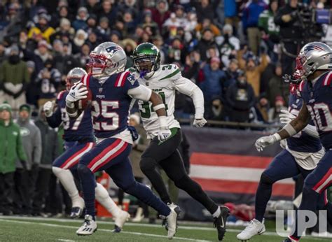 Photo New England Patriots Vs New York Jets In Foxborough