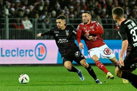 Ligue 1 Le match FC Lorient Stade Brestois se jouera à lheure du