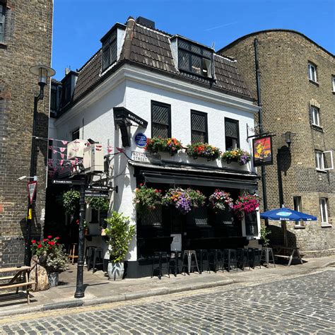 Mayflower Pub, Rotherhithe, London – Cafes and Alleyways