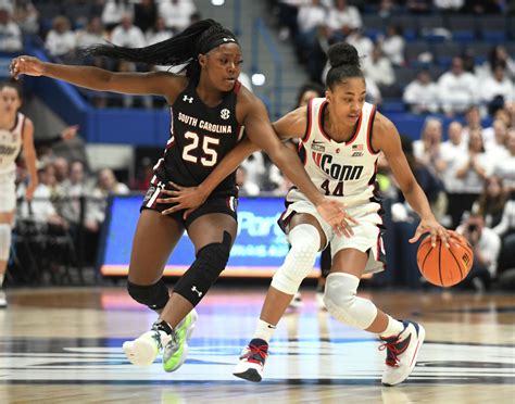 UConn Women S Basketball S Caroline Ducharme Could Return This Week