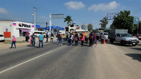 Maestros Bloquean Crucero Del Aeropuerto Oaxaca Hoy