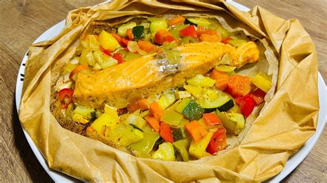 Papillote de saumon et légumes au four Salmon and vegetable papillote