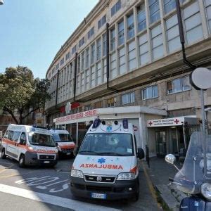 Arezzo Esplosione In Una Ditta Orafa Gravi Due Operai Uno Ha Ustioni