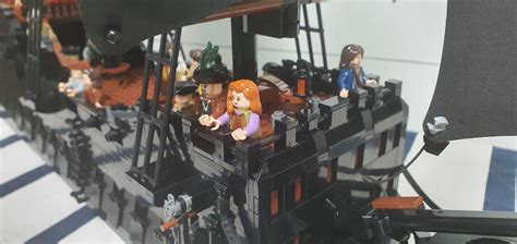 PotC Black Pearl Moc :: custom minifigures : r/lego