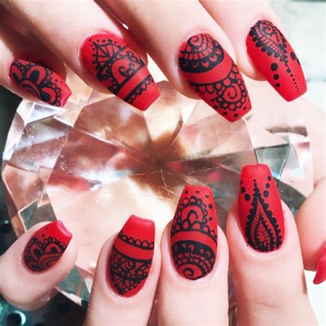 How To Apply Henna On Nails Great Design With Tutorial Ladylife