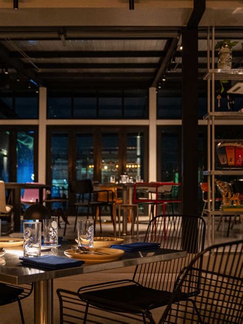 riverside hotel  bangkok  standardx bangkok phra arthit