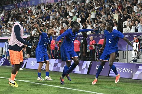 Foot La France Se Qualifie Pour Les Demi Finales Des Jo En Battant L