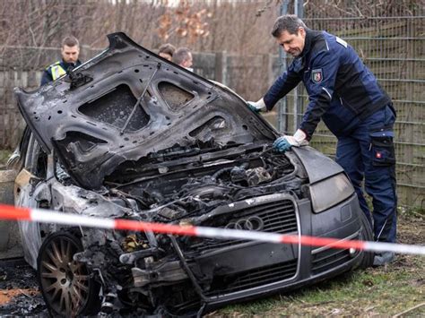 Nach Geldtransporter Berfall T Ter Weiter Auf Der Flucht