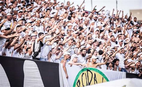 Torcida Do Santos Esgota Ingressos Para Partida Contra Cruzeiro