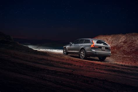 Volvo V90CC i Leran on Behance