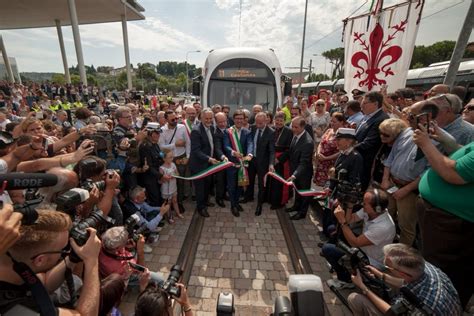 Florence tram extension inaugurated - Rail UK