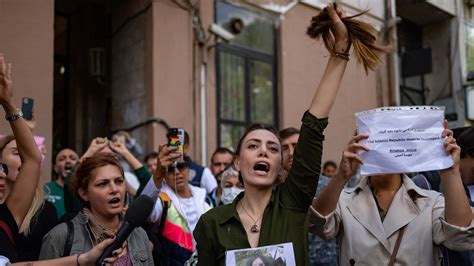 Mujeres En Ir N Lideran Las Protestas Contra El Gobierno Tras La Muerte