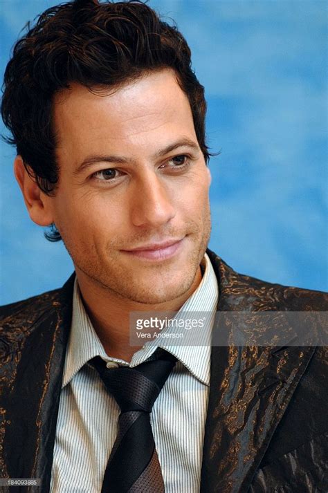 Pin By Эльмира Мамедова On Ioan Gruffudd Ioan Gruffudd Gorgeous Men